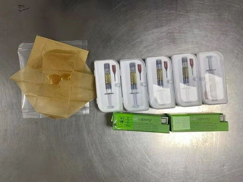 进境邮包标注 “手机配件” 竟夹藏大麻制品，海关缉私再敲警钟